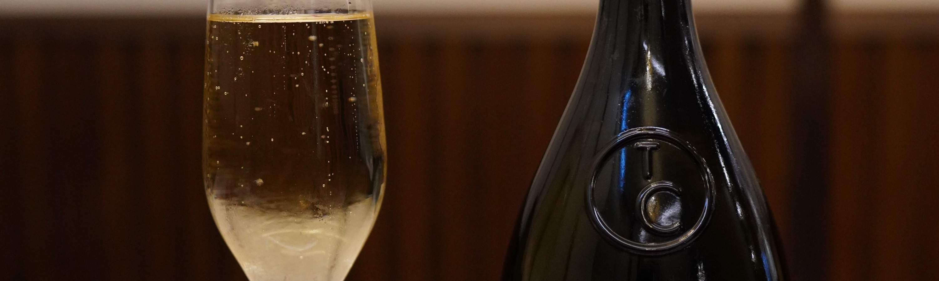 Giovanni Pina, bữa nửa buổi, bữa nửa buổi cuối tuần, ăn thỏa thích, rượu và bia miễn phí